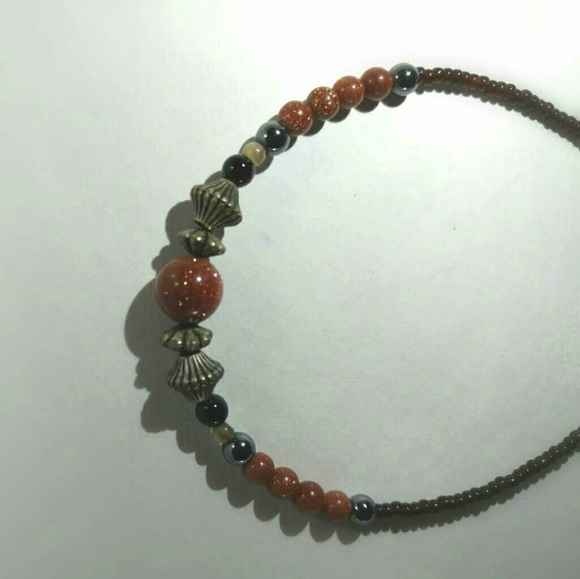 ❤️ 5/$25 ❤️ Red, Black Beaded Bracelet - Picture 3 of 4